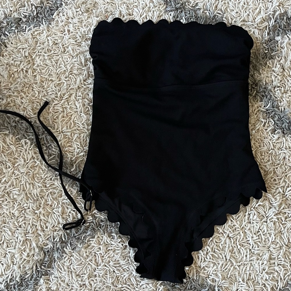 Women’s Black Scalloped One Piece Swimsuit